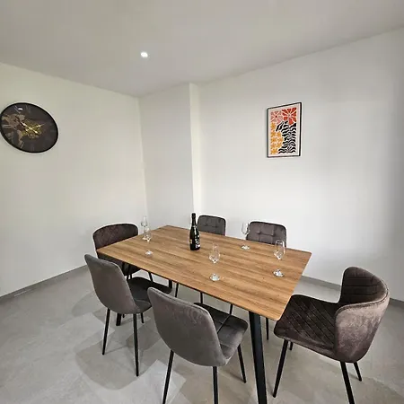 Quiet And Comfortable Holiday home Charleroi